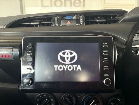 2024-Toyota-Hilux-24-GD-6-Raider-4x4-Auto-Double-Cab_19