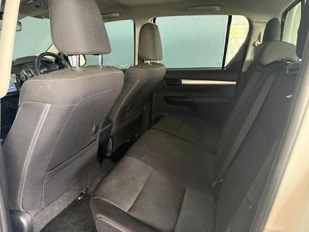2024-Toyota-Hilux-24-GD-6-Raider-4x4-Auto-Double-Cab_21