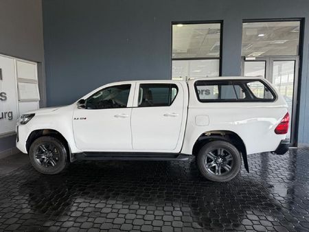 2024-Toyota-Hilux-24-GD-6-Raider-4x4-Auto-Double-Cab_6