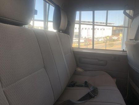2026-Toyota-Land-Cruiser-79-28-GD-6-Auto-Double-Cab_13