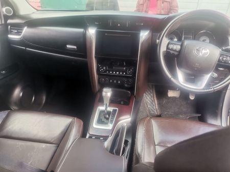 2018-Toyota-Fortuner-28-GD-6-4x4-Auto-Diesel-Automatic_9