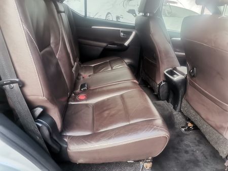 2018-Toyota-Fortuner-28-GD-6-4x4-Auto-Diesel-Automatic_12