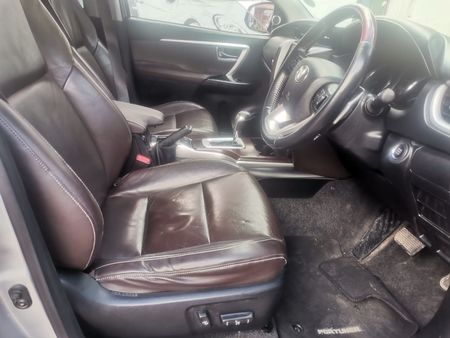 2018-Toyota-Fortuner-28-GD-6-4x4-Auto-Diesel-Automatic_13
