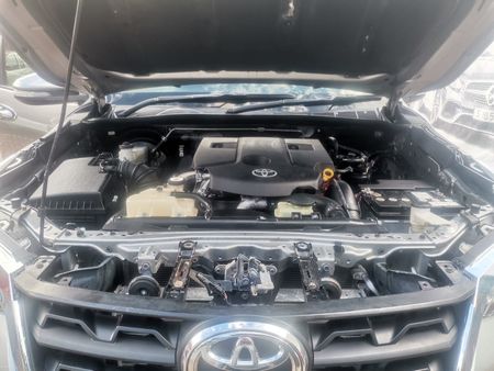 2018-Toyota-Fortuner-28-GD-6-4x4-Auto-Diesel-Automatic_18