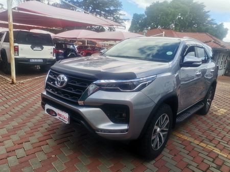 2018-Toyota-Fortuner-28-GD-6-4x4-Auto-Diesel-Automatic_2
