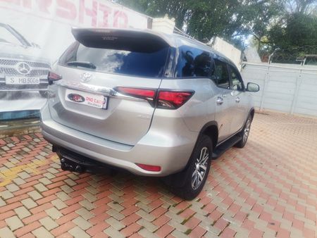 2018-Toyota-Fortuner-28-GD-6-4x4-Auto-Diesel-Automatic_5