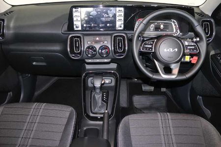 2026-Kia-Sonet-15-EX-Auto_11