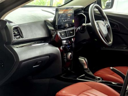 2026-Mahindra-XUV-3XO-12T-MX3-Auto_7