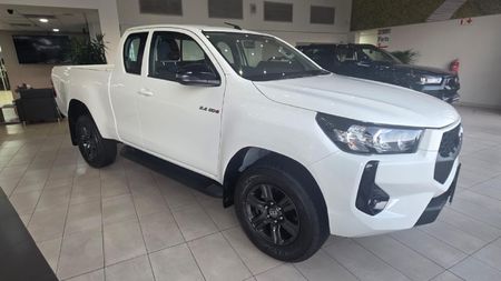 2026-Toyota-Hilux-24-GD-6-Raised-Body-Raider-Extended-Cab_3