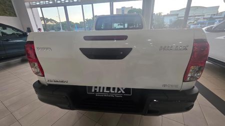 2026-Toyota-Hilux-24-GD-6-Raised-Body-Raider-Extended-Cab_6