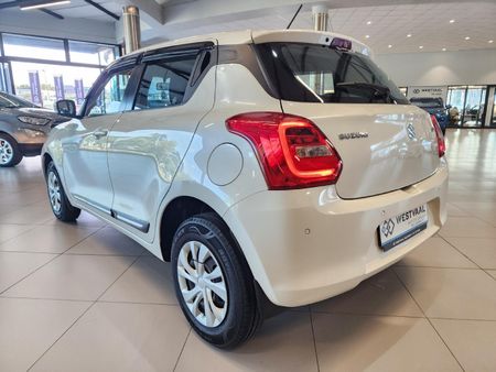 2024-Suzuki-Swift-12-GL_5