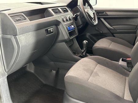2019-Volkswagen-Caddy-16i-81kW-Panel-Van_6