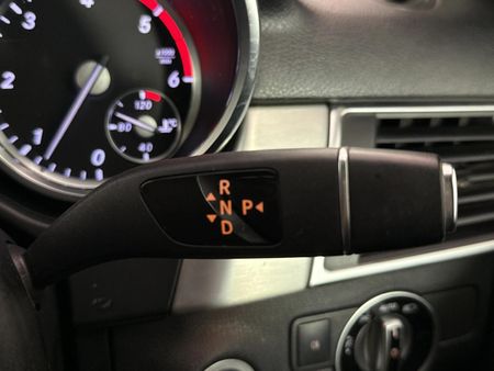 2015-Mercedes-Benz-ML-350-Bluetec_10