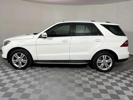 2015-Mercedes-Benz-ML-350-Bluetec_18