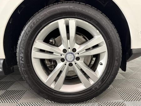 2015-Mercedes-Benz-ML-350-Bluetec_4