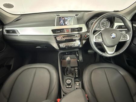 2016-BMW-X1-sDrive18i_1