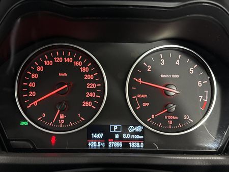 2016-BMW-X1-sDrive18i_2