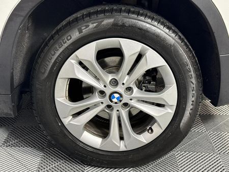2016-BMW-X1-sDrive18i_6
