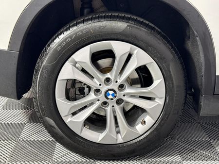 2016-BMW-X1-sDrive18i_7
