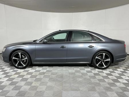 2017-Audi-A8-30-TDI-quattro-LWB-Auto-45-TDI_15