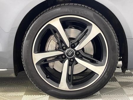 2017-Audi-A8-30-TDI-quattro-LWB-Auto-45-TDI_5