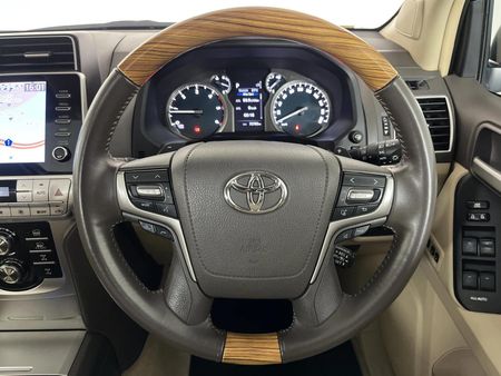 2024-Toyota-Land-Cruiser-Prado-28-GD-VX-L-Auto_13