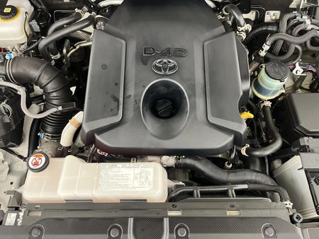 2024-Toyota-Land-Cruiser-Prado-28-GD-VX-L-Auto_14