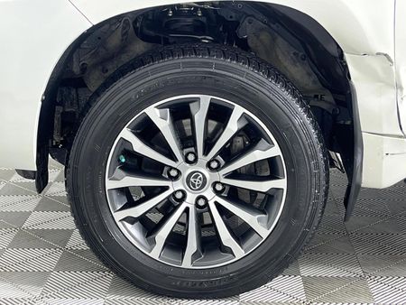 2024-Toyota-Land-Cruiser-Prado-28-GD-VX-L-Auto_4