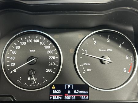 2012-BMW-1-Series-120d-5-dr-Auto_2