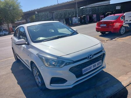 2019-Hyundai-i20-14-Fluid_0