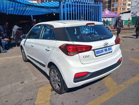 2019-Hyundai-i20-14-Fluid_5