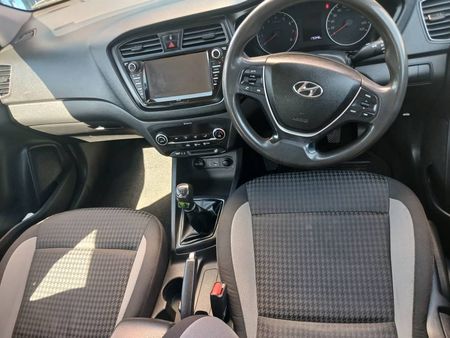 2019-Hyundai-i20-14-Fluid_7