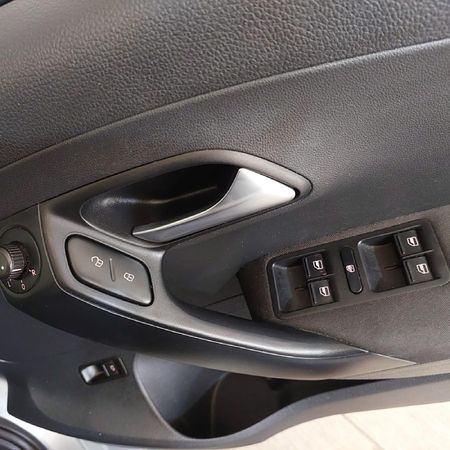 2018-Volkswagen-Polo-GP-14-Comfortline_3
