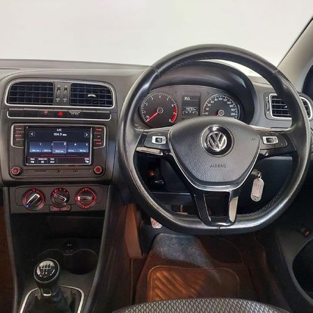 2018-Volkswagen-Polo-GP-14-Comfortline_6