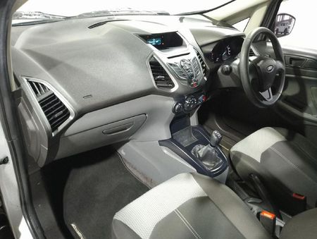 2016-Ford-EcoSport-15-TiVCT-Ambiente_12