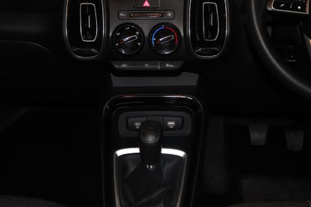 2026-Kia-Sonet-15-LS_7