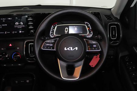 2026-Kia-Sonet-15-LS_8