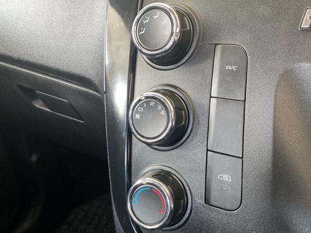 2022-Mahindra-KUV-100-12-K2-Dare_13