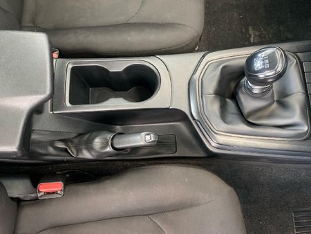 2025-Isuzu-D-Max-19-DDI-HR-L-4x4-Single-Cab_10