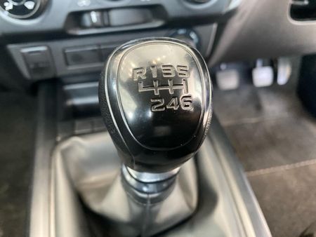 2025-Isuzu-D-Max-19-DDI-HR-L-4x4-Single-Cab_13
