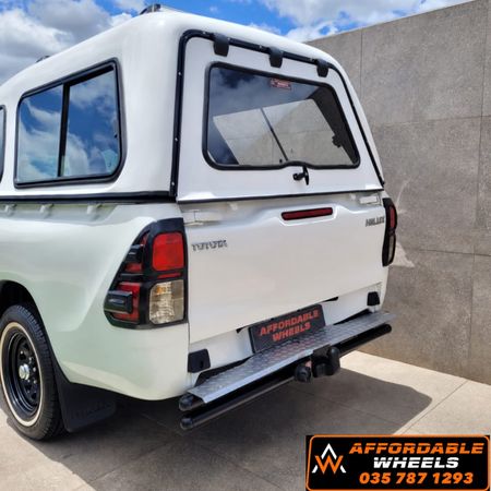 2017-Toyota-Hilux-20-VVTi-Single-Cab_13