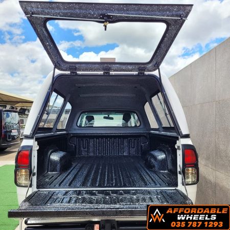 2017-Toyota-Hilux-20-VVTi-Single-Cab_14