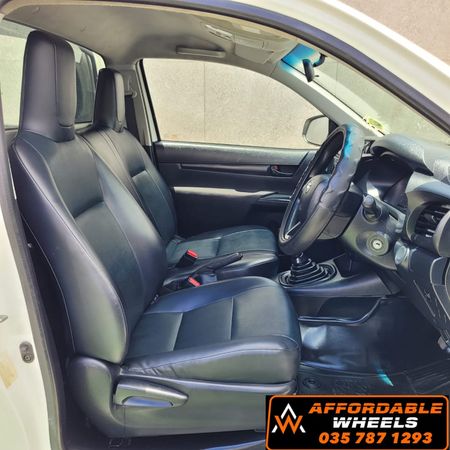 2017-Toyota-Hilux-20-VVTi-Single-Cab_3