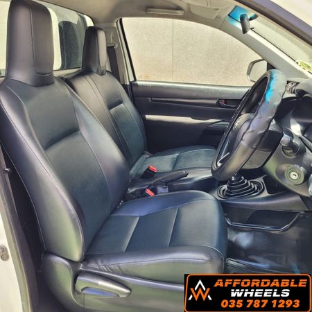 2017-Toyota-Hilux-20-VVTi-Single-Cab_4