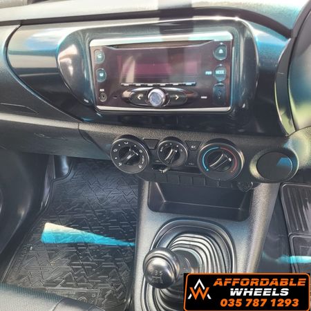 2017-Toyota-Hilux-20-VVTi-Single-Cab_6