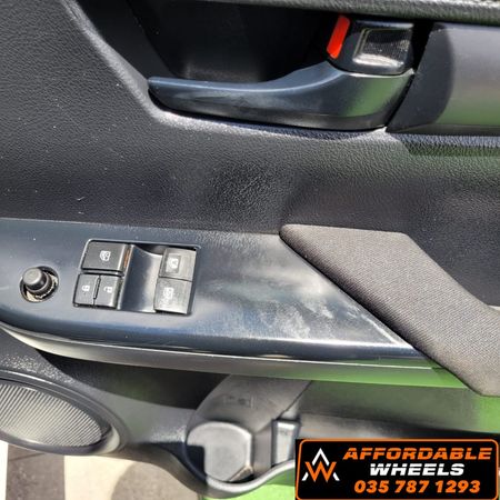 2017-Toyota-Hilux-20-VVTi-Single-Cab_8