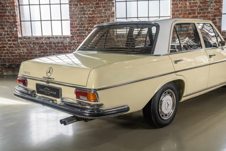 1970-Mercedes-Benz-W108-280s_16