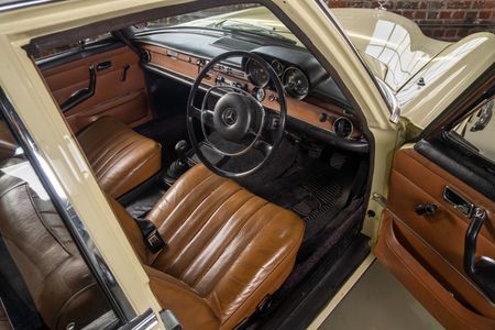 1970-Mercedes-Benz-W108-280s_4