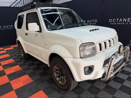 2017-Suzuki-Jimny-13_0