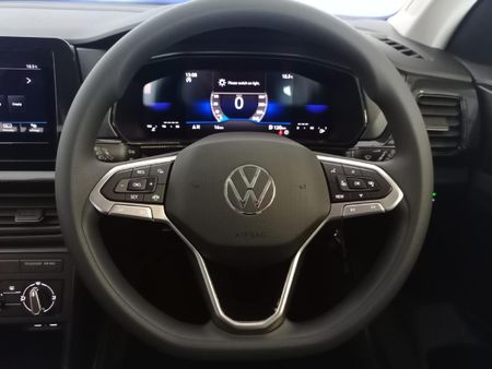 2026-Volkswagen-T-Cross-10-TSI_17